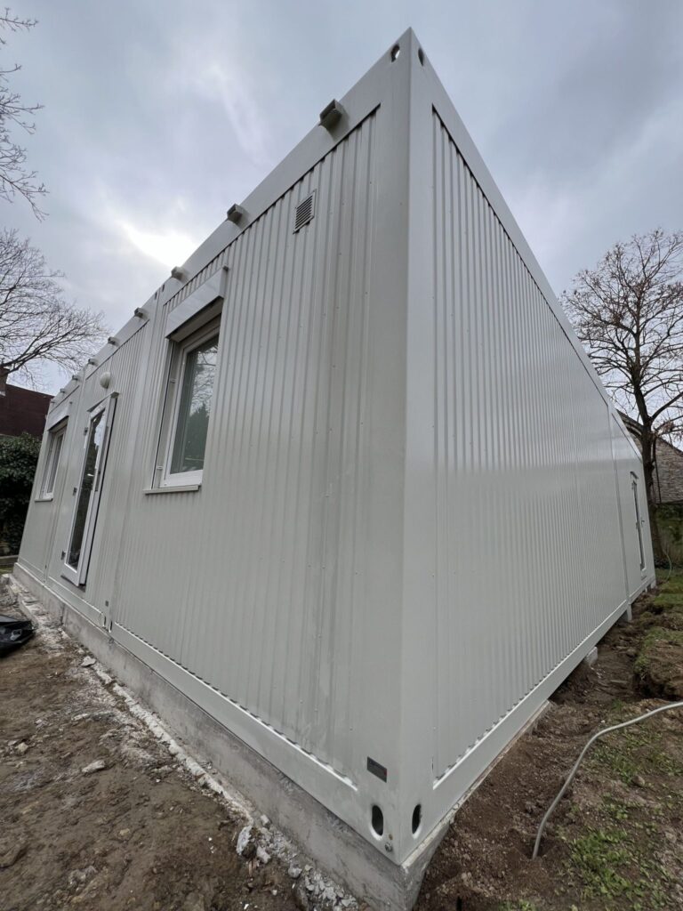 Fortschritt in Albig: KIP Fertigbau realisiert Kita in Modulbauweise 2 Aufnahme der KiTa in Modulbauweise in Albig von außen