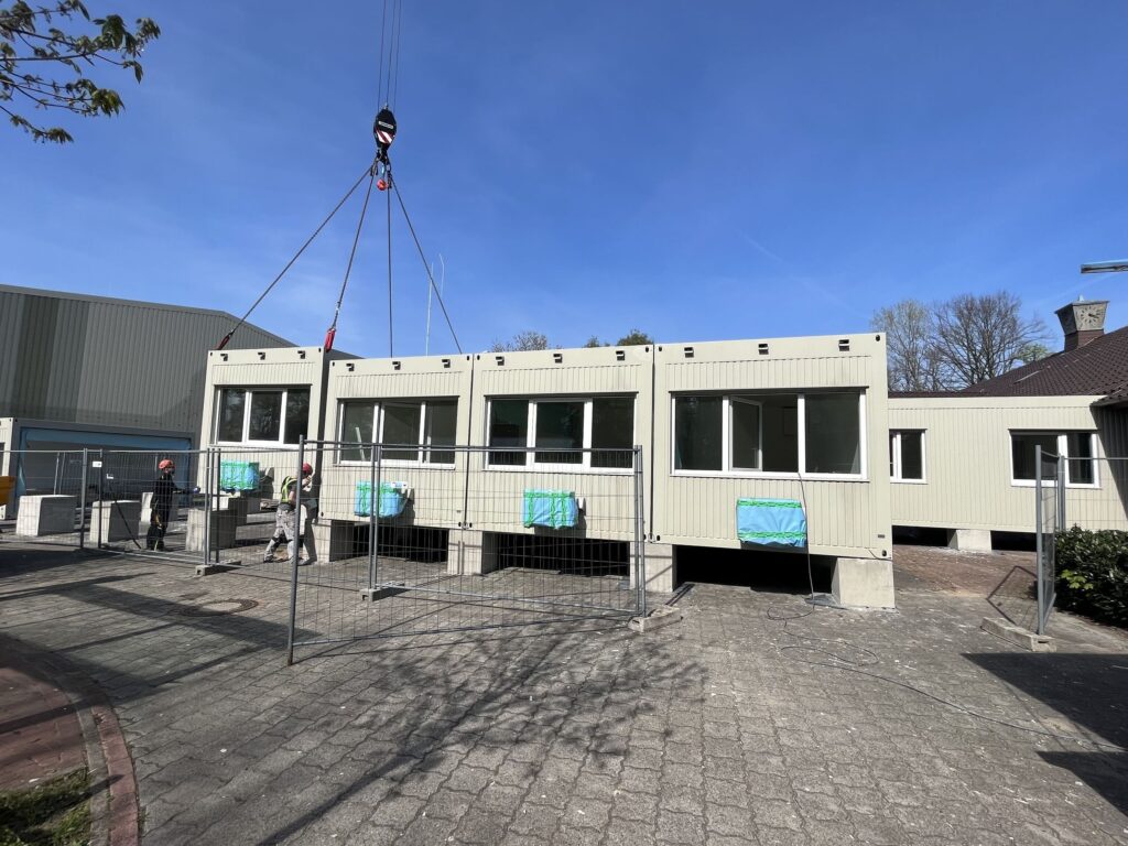 Zeitungsartikel: Neue Klassencontainer Schule Holdorf in der OM Online 1 klassencontainer holdorf1