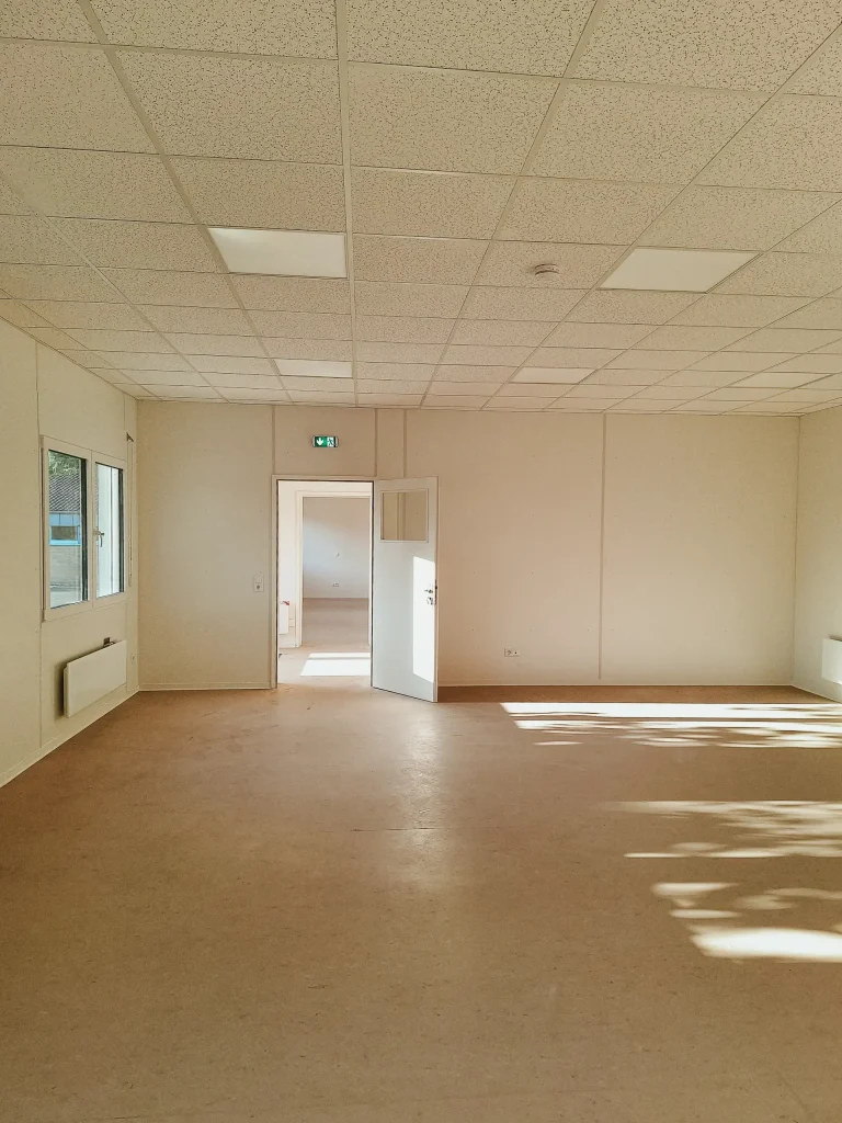 Neubau einer Containerschulanlage für die Verbandsgemeinde Alzey-Land 6 referenz flomborn 3 scaled 1