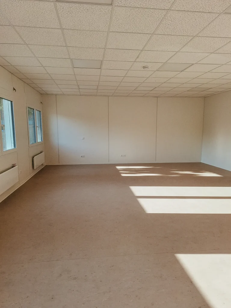 Neubau einer Containerschulanlage für die Verbandsgemeinde Alzey-Land 7 referenz flomborn 4 scaled 1