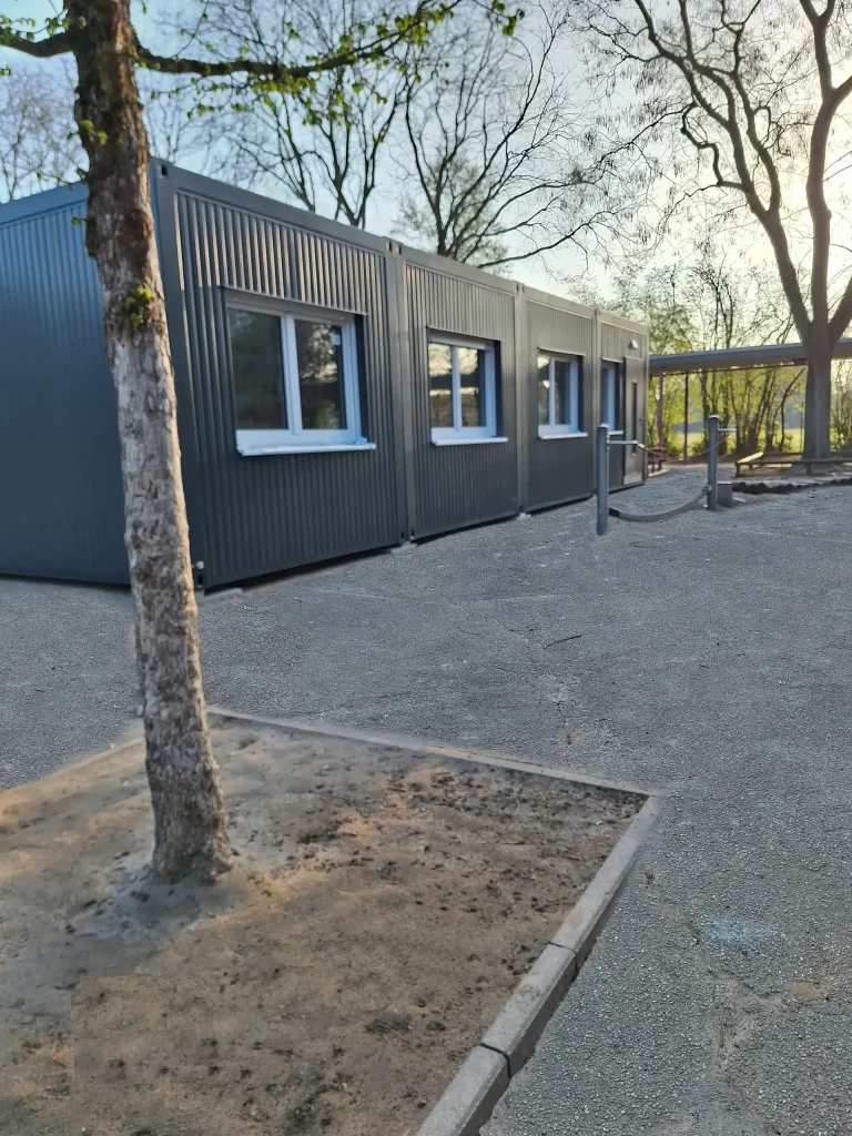 Neubau von mobilen Unterrichtsräumen für die Stadt Peine 3 referenz peine 1 scaled 1