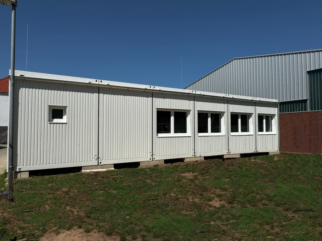 Neubau einer Schulcontaineranlage für die Gemeinde Schwalmtal 1 referenz schwalmtal 12 scaled 1