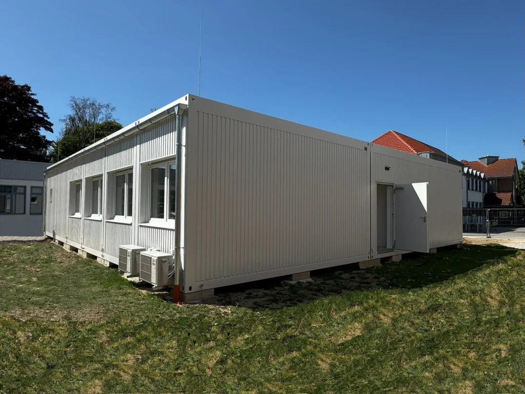 Neubau einer Schulcontaineranlage für die Gemeinde Schwalmtal 2 referenz schwalmtal 14 scaled 1