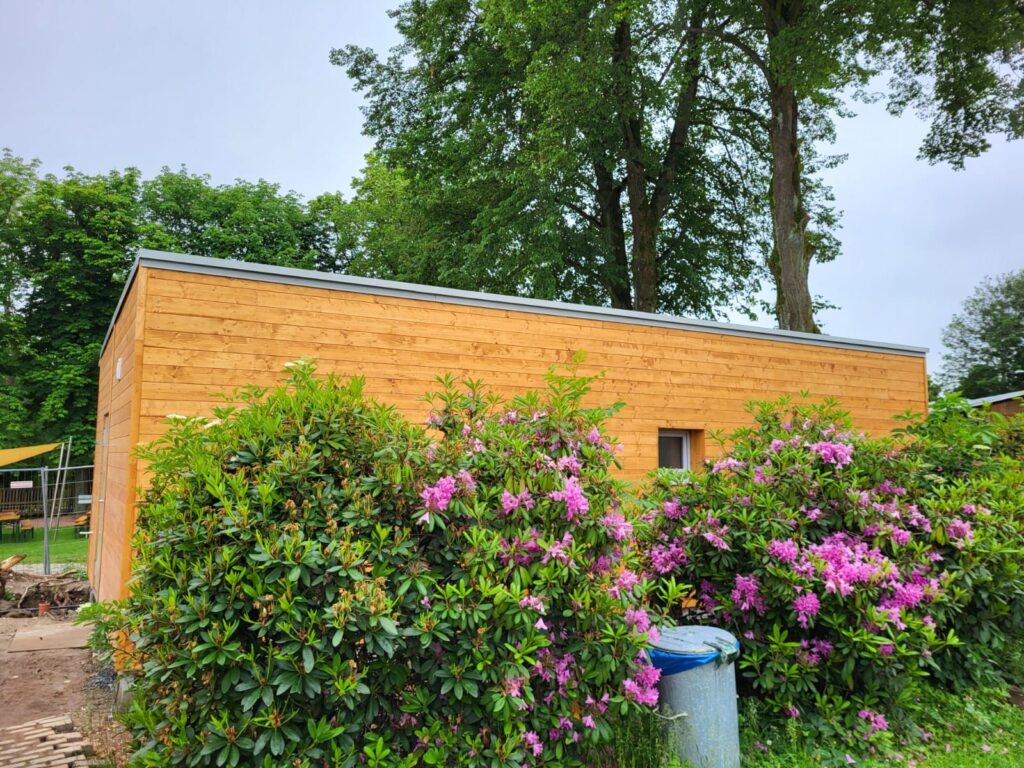 Neuer Sanitärcontainer für die Kindervereinigung Chemnitz 1 sanitaercontainer chemnitz1