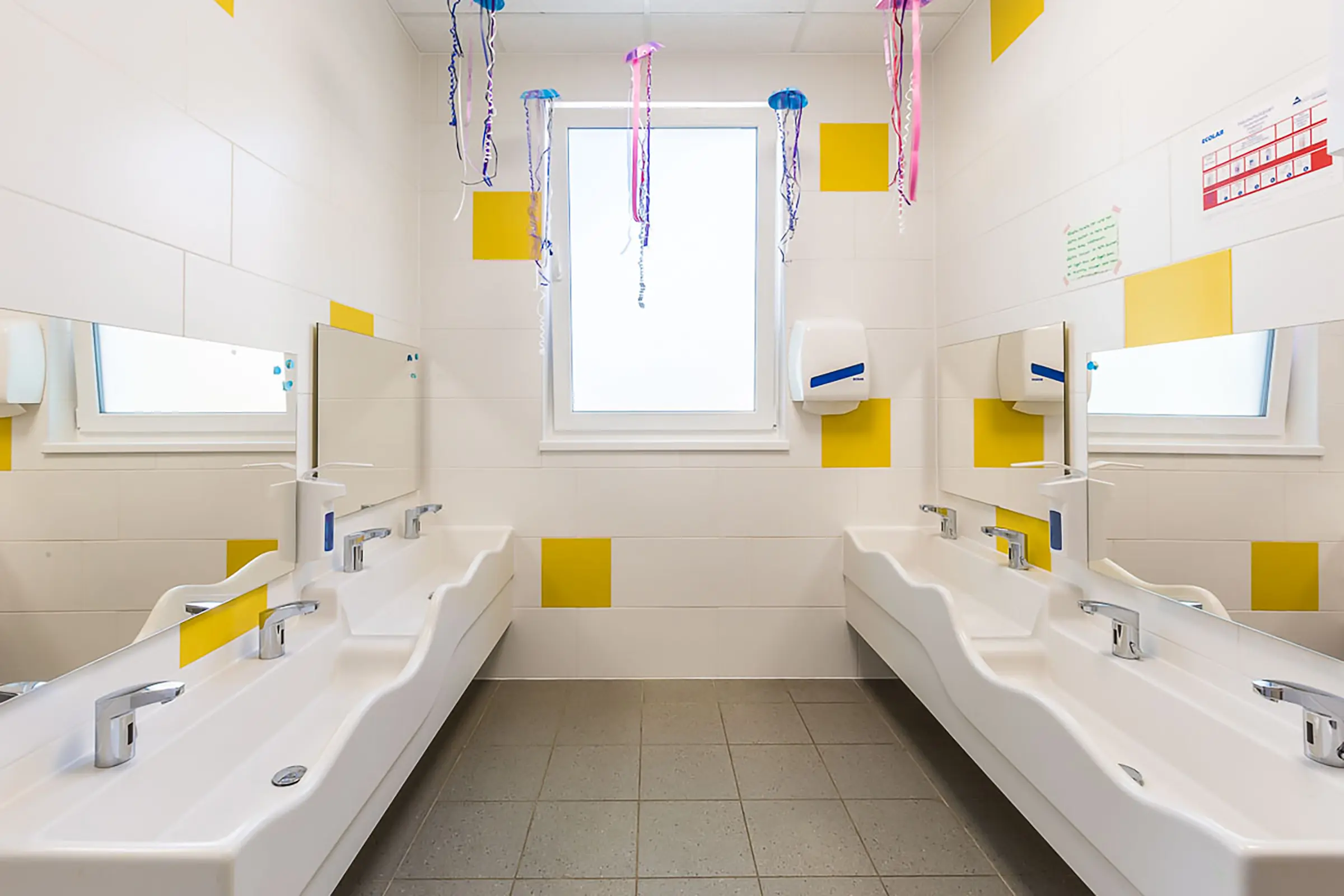 Kindertagesstätte Universität Paderborn 12 Aufnahme des Sanitärraums einer Kindertagesstätte