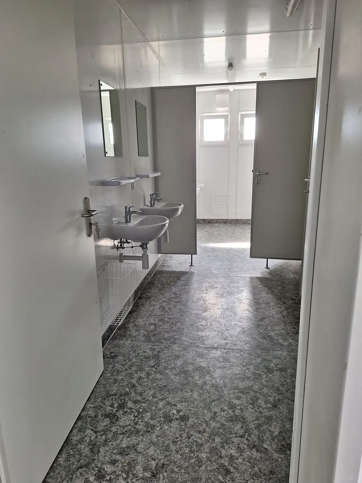 Flüchtlingsunterbringung • Kreisstadt Backnang 7 Innenaufnahme der Flüchtlingsunterbringung in Backnang