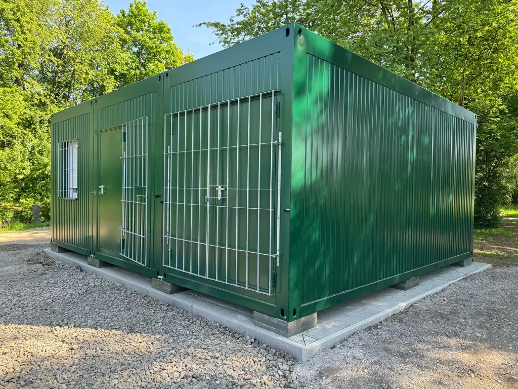 Aufenthalts- & Materialcontainer • Niersverband Viersen 2 Außenansicht eines Materialcontainers für den Niersverband Viersen