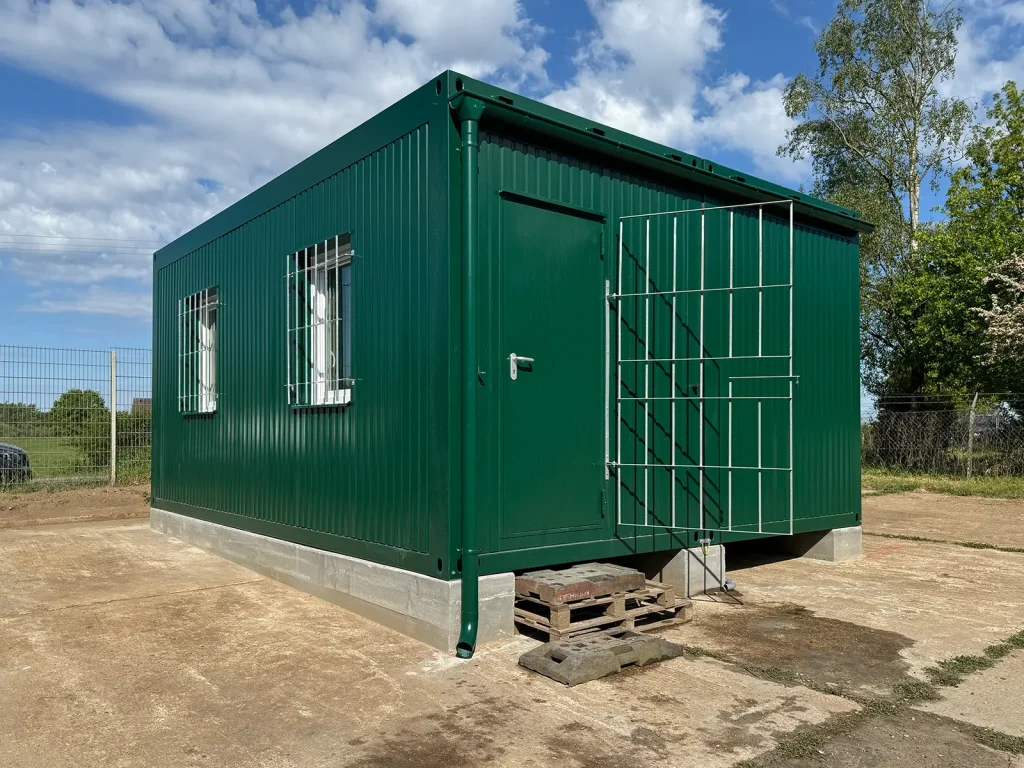 Aufenthalts- & Materialcontainer • Niersverband Viersen 1 Außenansicht eines Materialcontainers für den Niersverband Viersen