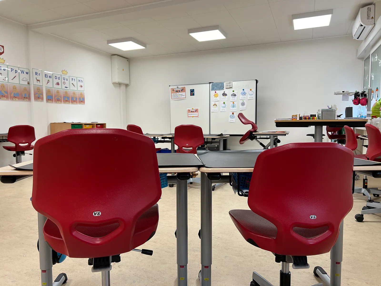 Temporäre Grundschule • Gemeinde Holdorf 7 Innenansicht eines Klassenraums der temporären Grundschule in Holdorf