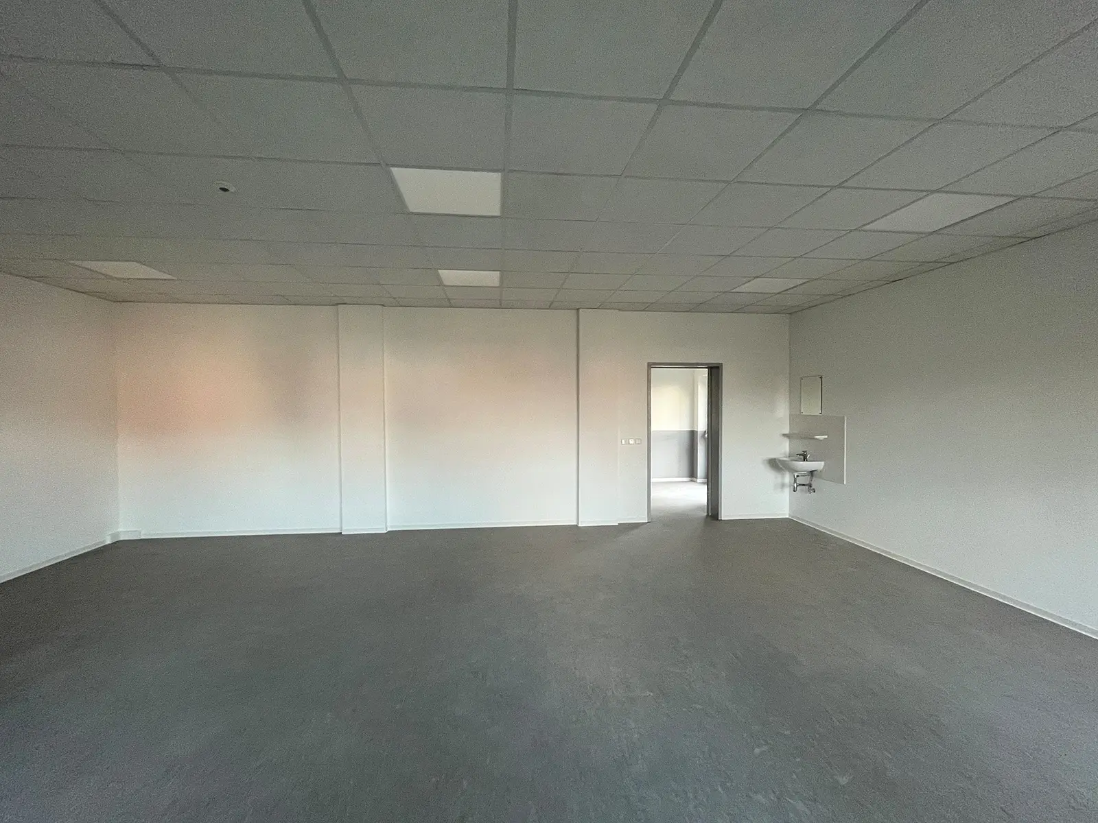 Nelson-Mandela-Schule • Stadt Rheine 5 Aufnahme eines Klassenzimmers der neuen Modulbau-Schule in Rheine