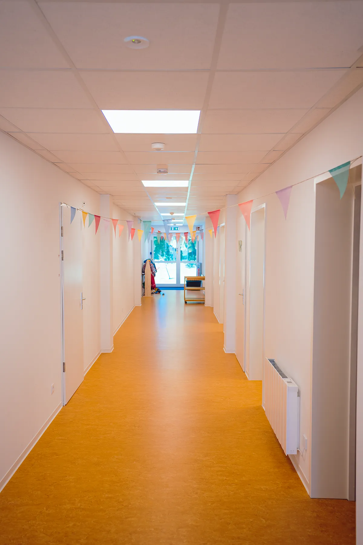 3x Kita in Modulbauweise • Kreis Warendorf 3 Innenaufnahme eines Flurs in den Kitas im Kreis Warendorf