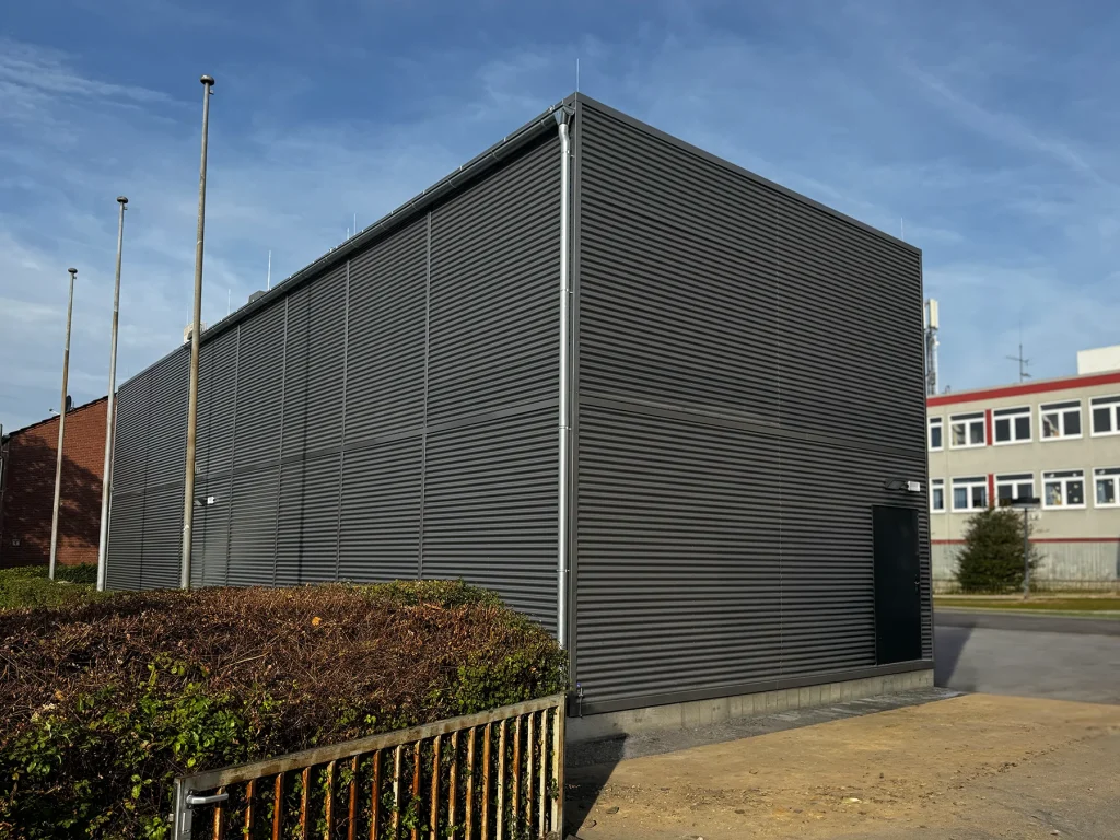 Neues Modulgebäude an der Heinrich-Böll-Gesamtschule finalisiert 2 Außenansicht der Modulbau Schule in Oberhausen