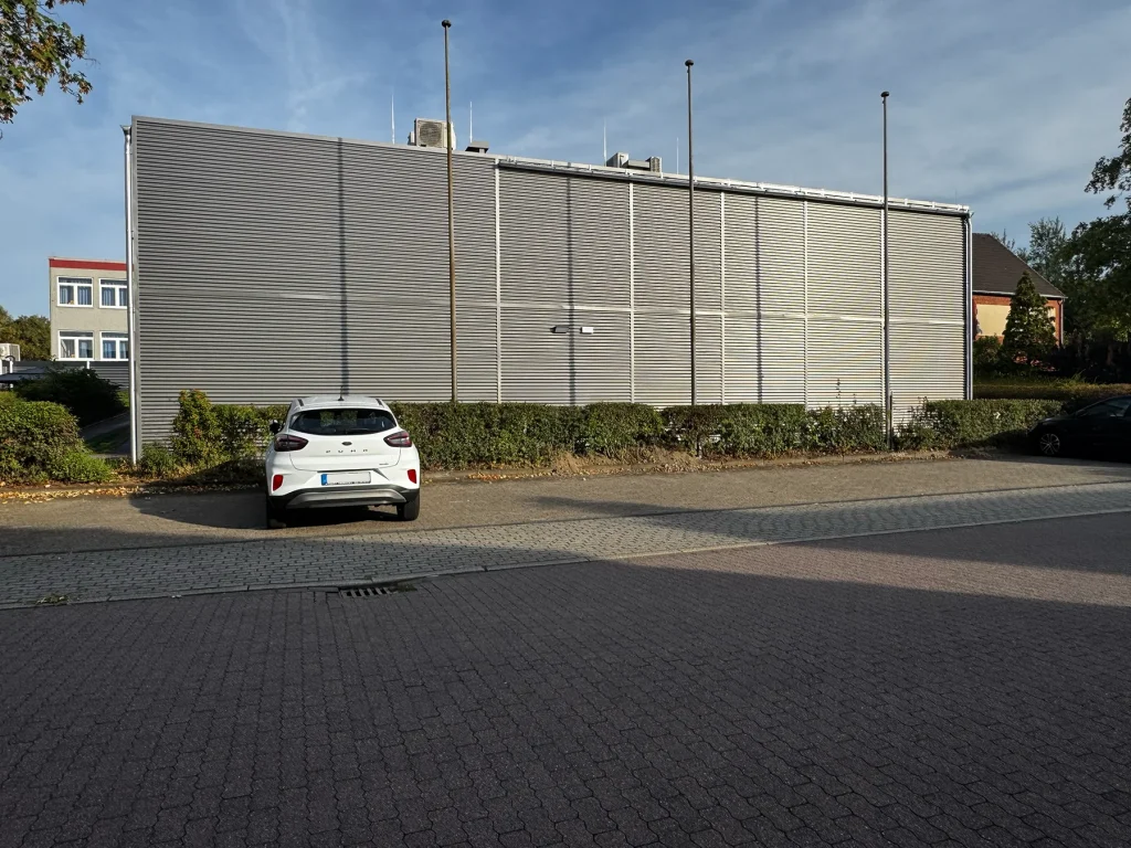 Neues Modulgebäude an der Heinrich-Böll-Gesamtschule finalisiert 1 Außenansicht der Modulbau Schule in Oberhausen