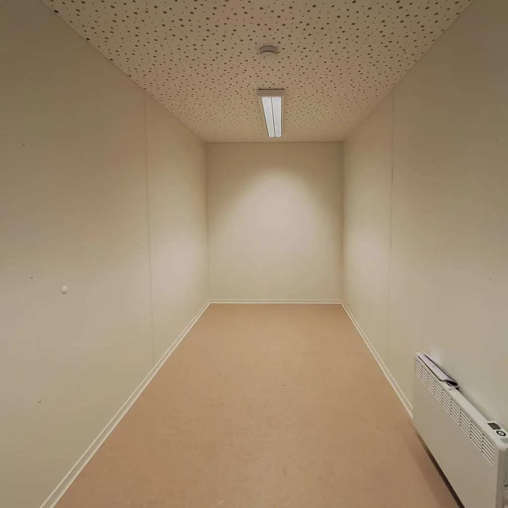 Schul-Erweiterung in nur einer Woche realisiert 6 Innenaufnahme der Schulerweiterung in Ahaus